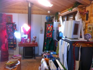 View to the right in Quilters Cottage Studio View to the right in Quilters Cottage Studio